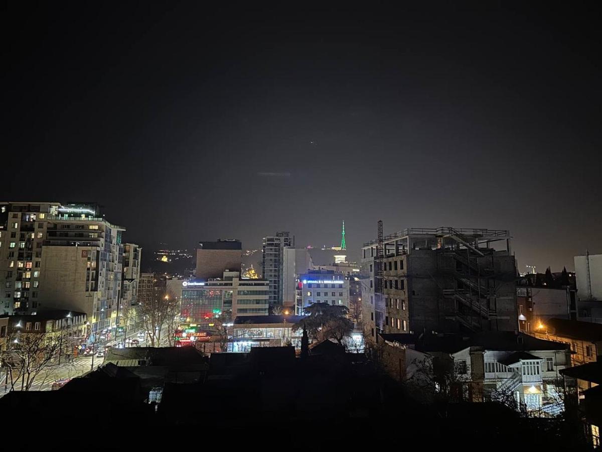 5 Rooms Near 300 Aragveli Metro Station Tbiliszi Kültér fotó