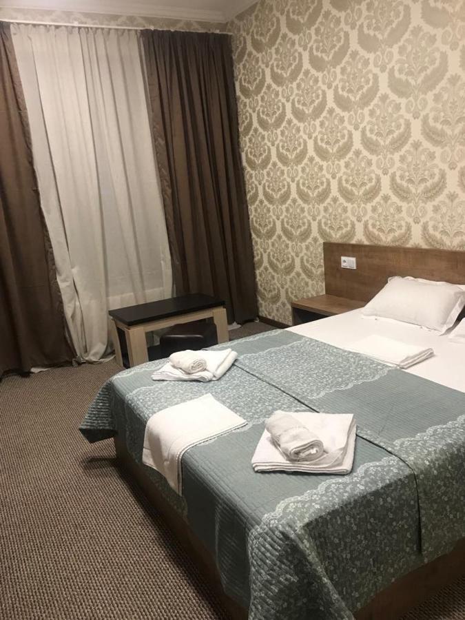 5 Rooms Near 300 Aragveli Metro Station Tbiliszi Kültér fotó